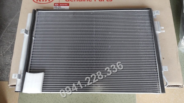 976061W001 Két giàn nóng Kia Rio