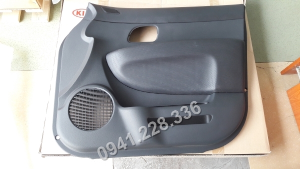 823061D0353J Táp pi cửa trước phải Kia Caren