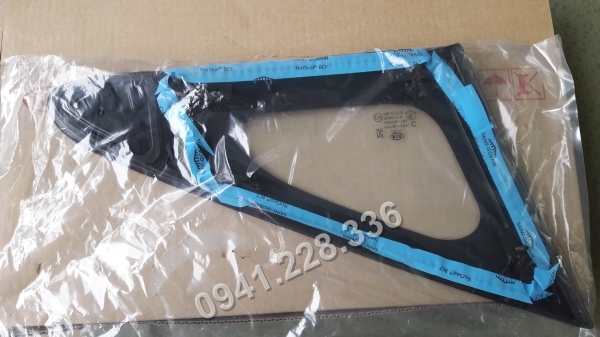 861701W000/861801W000 KÍNH CHẾT GÓC CỬA TRƯỚC  RIO