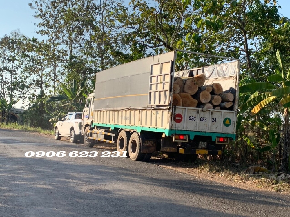 Bán tải thùng Kamaz cũ đăng kí 2017 xe đẹp như hình