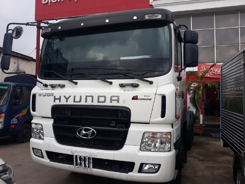cần bán xe đầu kéo hd1000 đời 2014 đăng ký 2015 xe đẹp có trả góp tphcm .