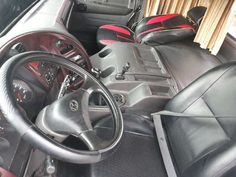 cần bán xe đầu kéo hd1000 đời 2014 đăng ký 2015 xe đẹp có trả góp tphcm .