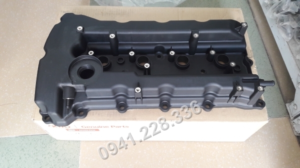2241025100 Nắp dàn cò Kia Caren