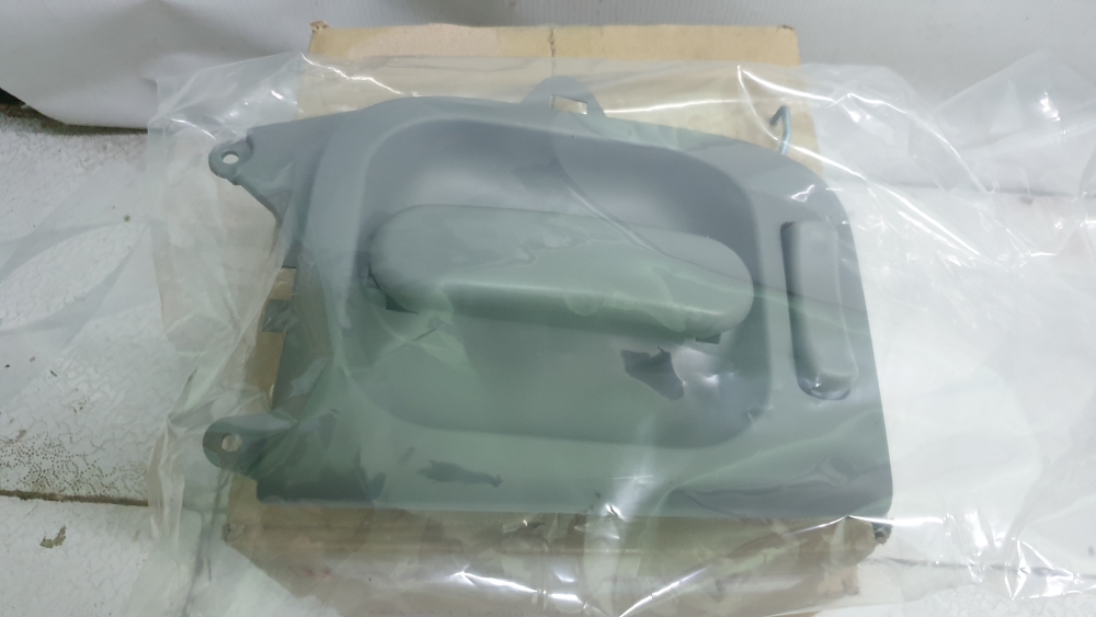 0K53A72330ACY Tay mở cửa lùa trong phải Kia Carnival