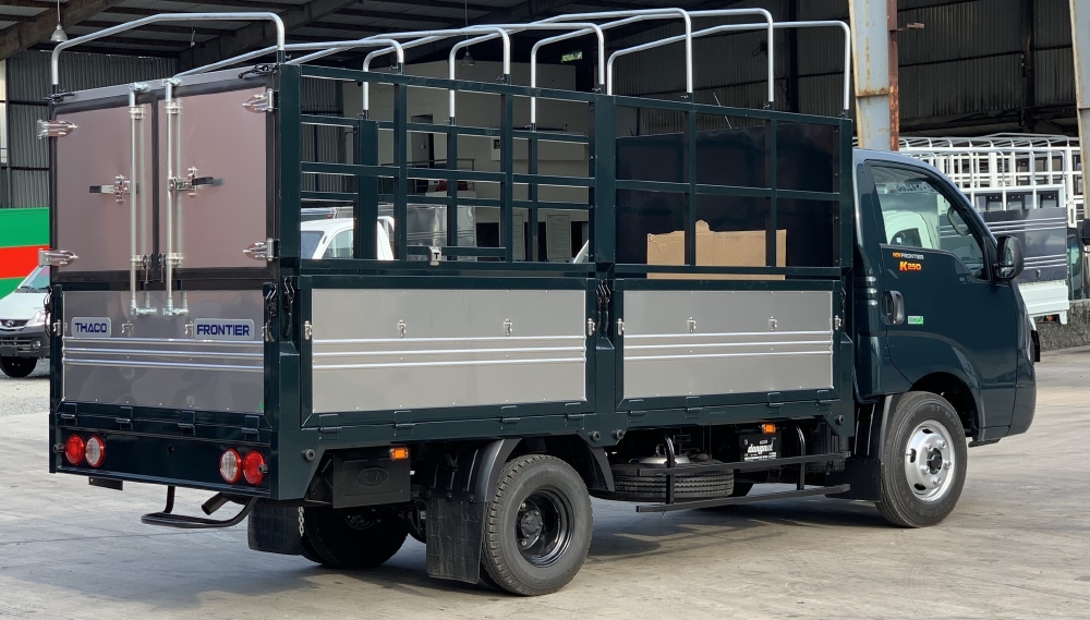 XE TẢI KIA K250 2,4 TẤN THÙNG MUI BẠT TRẢ GÓP