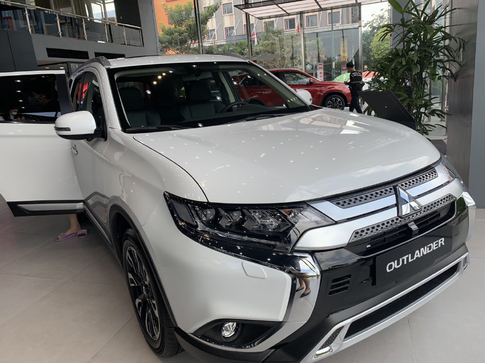 MITSUBISHI OUTLANDER 2020 TRẢ GÓP 90% GIÁ 850TR