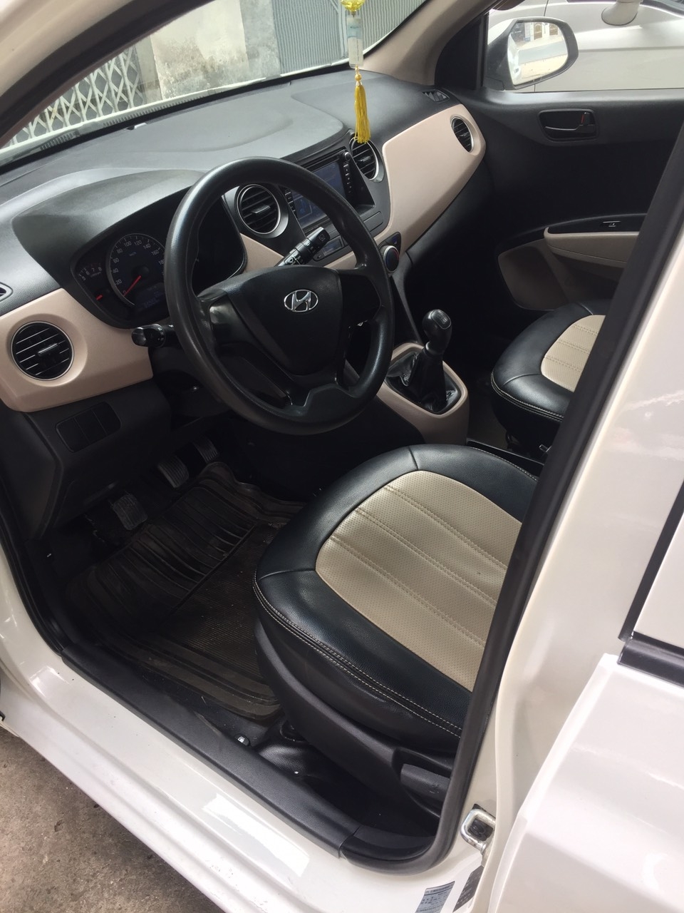 Hyundai i10 2014.Số sàn, màu trắng.195tr