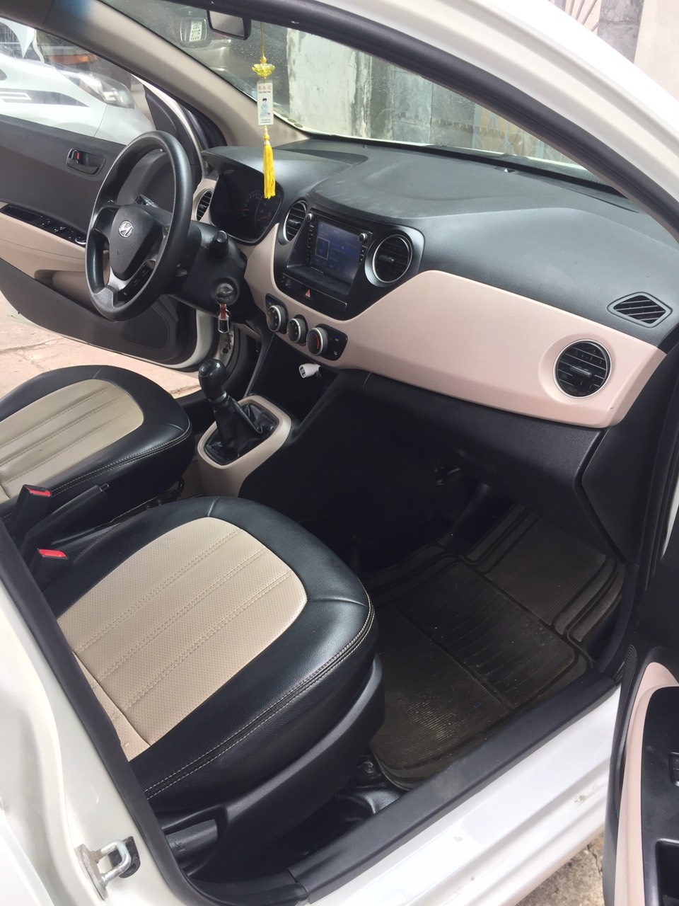 Hyundai i10 2014.Số sàn, màu trắng.195tr