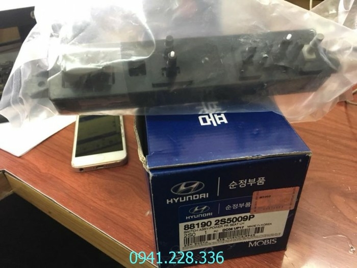 881902S5009P Công tắc chỉnh ghế SONATA