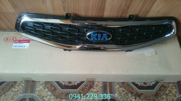 Mặt ca lăng Kia Forte Cerato 863501M010