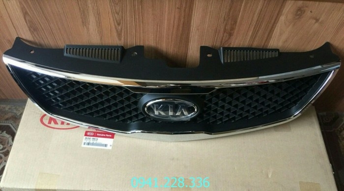 Mặt ca lăng Kia Forte Cerato 863501M010