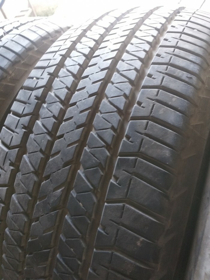 Lốp bridgestone 265/60r18 mới 90% cho xe wildtrak