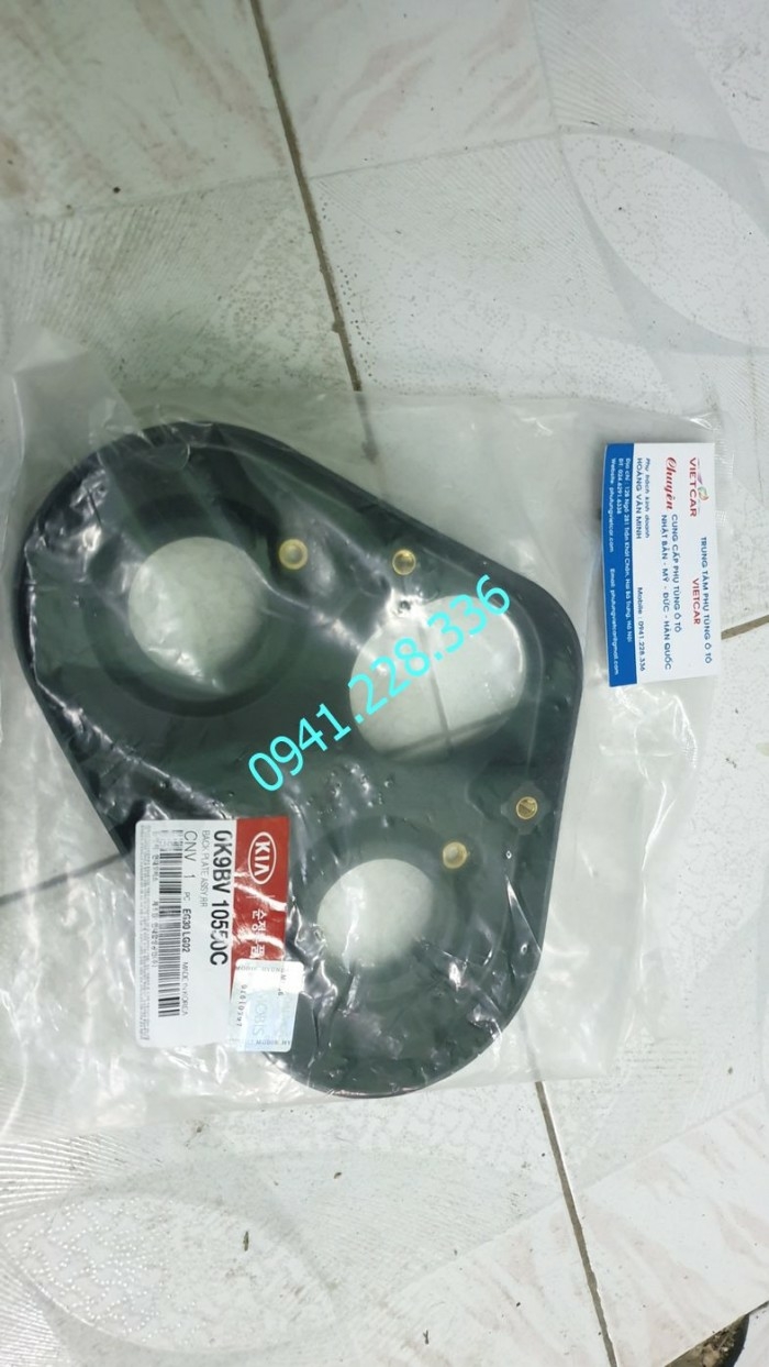 0K9BV10550C Ốp che cam trong phải Kia Carnival
