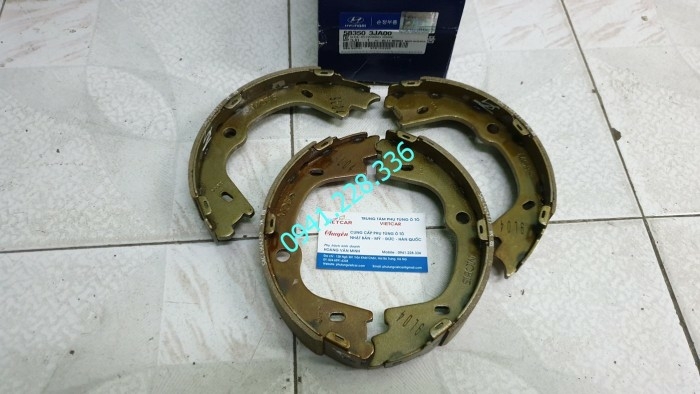 224102E000 Nắp dàn cò Hyundai Tucson