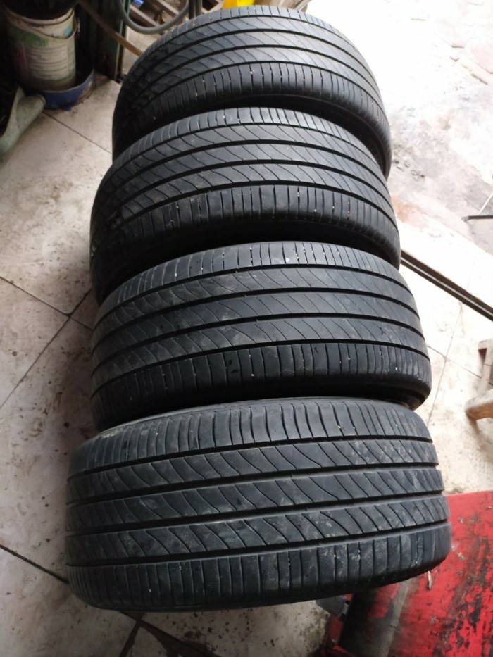 Lốp michelin 245/45r17 mới 90%
