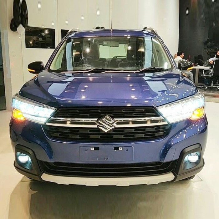 Suzuki XL7 2020