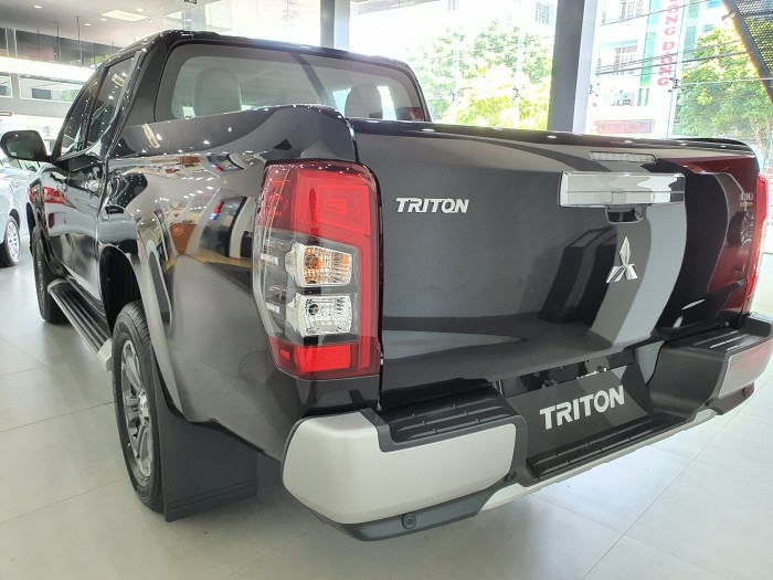 Bán tải Mitsubishi Triton