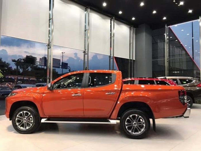 MITSUBISHI TRITON 2020 TRẢ  GÓP 90% GIA 590TR
