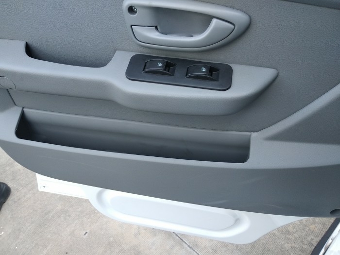 XE TẢI VAN 2 CHỖ TAY LÁI TRỢ LỰC ĐIỆN - TRẢ GÓP