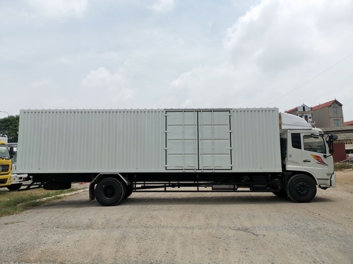 xe tải dongfeng b180 8 tấn thùng kín chở cấu kiện điện tử,nhập khẩu 2020