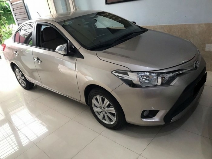 Gia đình cần bán xe Vios E 2017, số tự động, màu vàng cát,