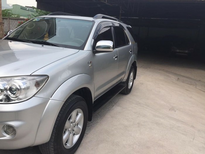 Bán Fortuner 2009, số sàn, máy dầu, màu bạc