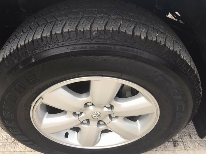 Bán Fortuner 2009, số sàn, máy dầu, màu bạc