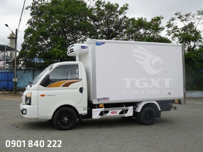 Xe Hyundai H150 thùng đông lạnh, xe có sẵn, trả góp 80%