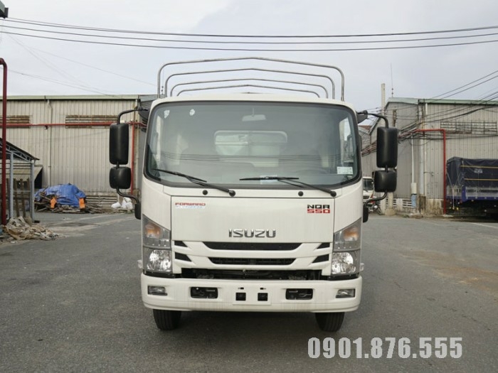 Xe Tải Isuzu NQR550 5T5 Thùng Kín Dài 6m1 Hỗ Trợ Ngân Hàng 80%