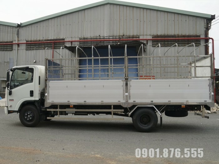 Xe Tải Isuzu NQR550 5T5 Thùng Kín Dài 6m1 Hỗ Trợ Ngân Hàng 80%