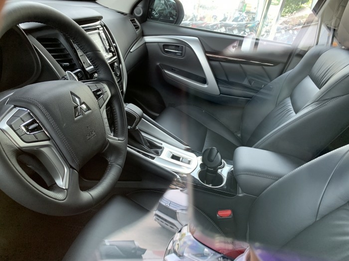MITSUBISHI PAJERO SPORT 2019 TRẢ GÓP 90% GIÁ 880T