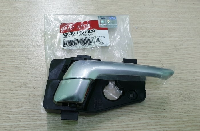 826502K040 Tay cửa trước ngoài Kia Soul