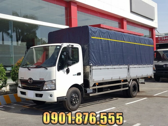 Hino XZU720L thùng dài 5m2 hỗ trợ vay cao toàn quốc