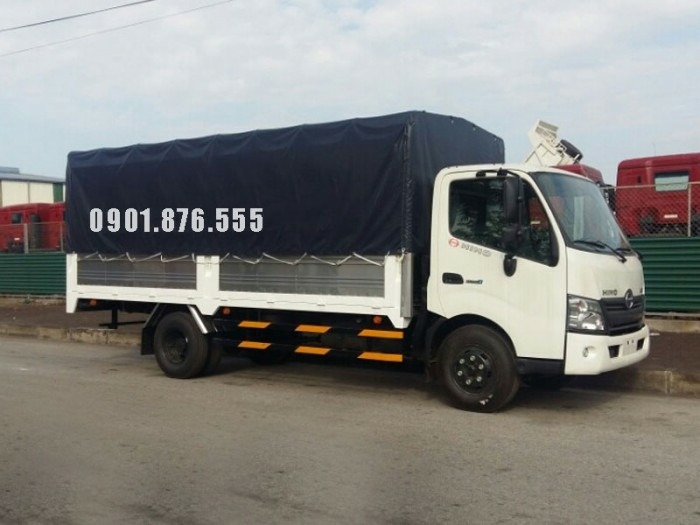 Hino XZU720L thùng dài 5m2 hỗ trợ vay cao toàn quốc