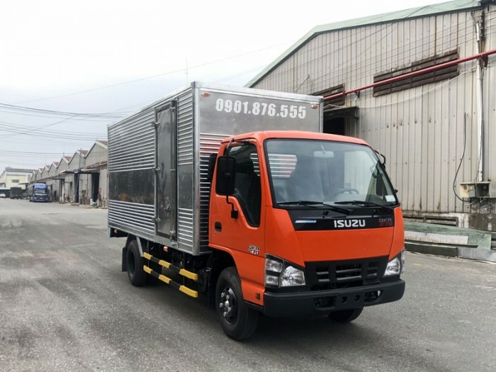Xe tải Isuzu QKR270 thùng dài 4m3 trả góp ưu đãi, xe có sẵn