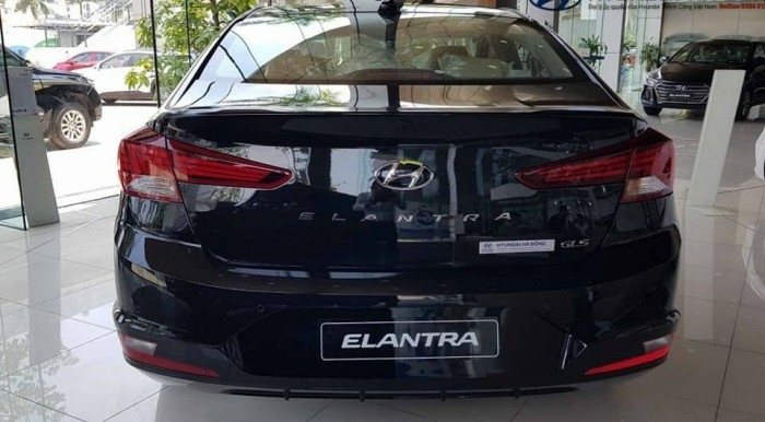 HYUNDAI ELANTRA GIÁ TỐT CHỈ 106 TRIỆU NHẬN XE - TẶNG NHIỀU PHỤ KIỆN CHO XE