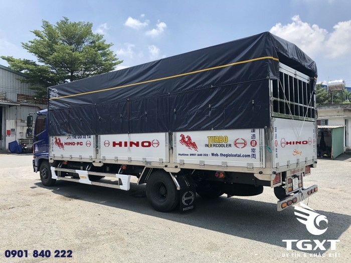 Hino FC thùng mui bạt bửng nhôm, hỗ trợ trả góp 80%