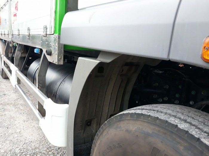 cần bán xe tải 3 chân fuso Fj đời 2016 tải 15 tấn thùng 9m1 hỗ trọ trả góp