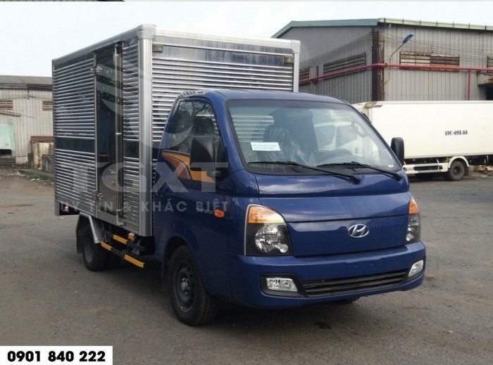 Hyundai H150 thùng kín tải trọng 1T5, hồ trợ trả góp 80%