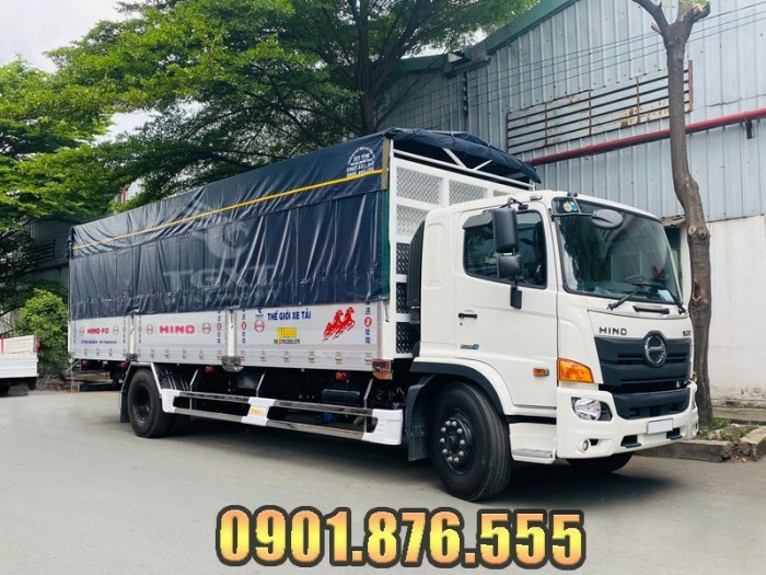 Xe tải Hino FG thùng bạt dài 5m6 có sẵn vay 80%