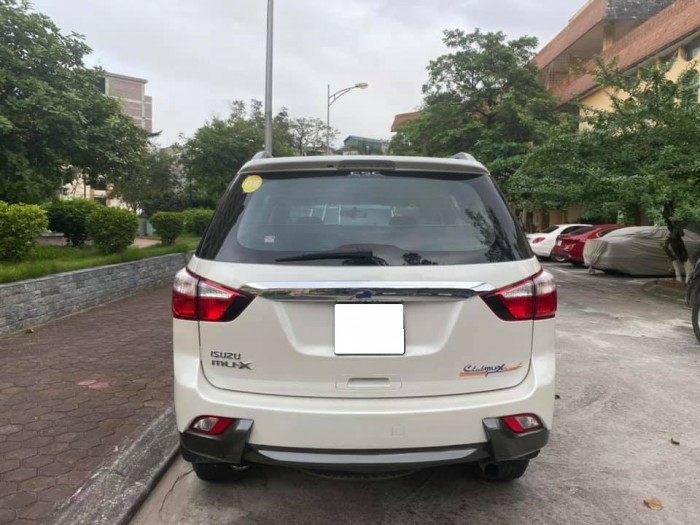Cần bán xe isuzu Mux 2016, số sàn, máy dầu, màu trắng