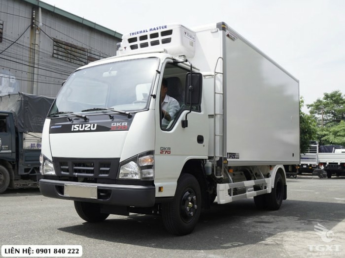 Xe tải Isuzu QKR270 thùng đông lạnh tải 2T, trả góp 80%