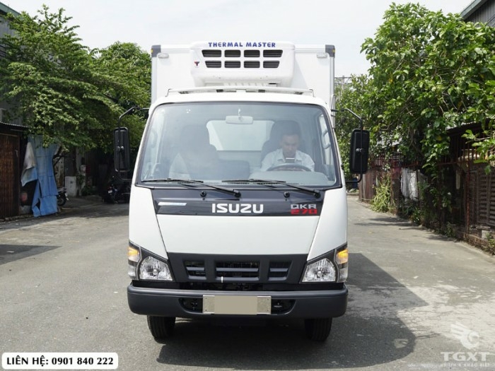 Xe tải Isuzu QKR270 thùng đông lạnh tải 2T, trả góp 80%