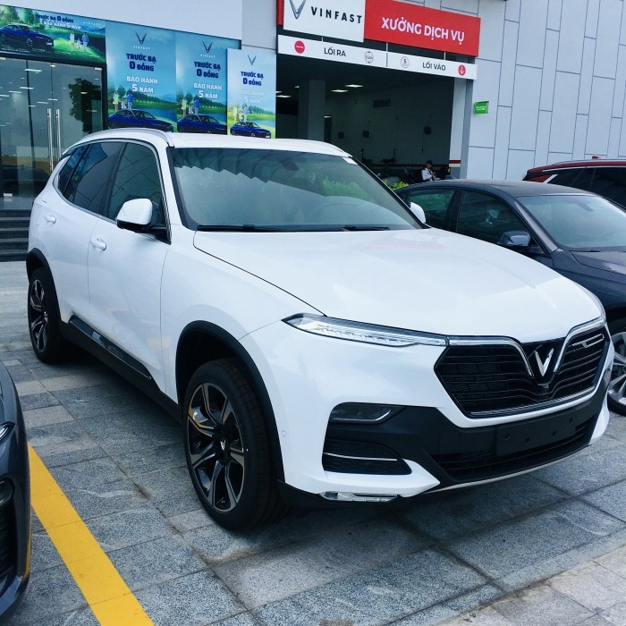 Lux SA2.0 giảm 100% thuế, vay LS 0%, hoặc trừ 10% giá xe