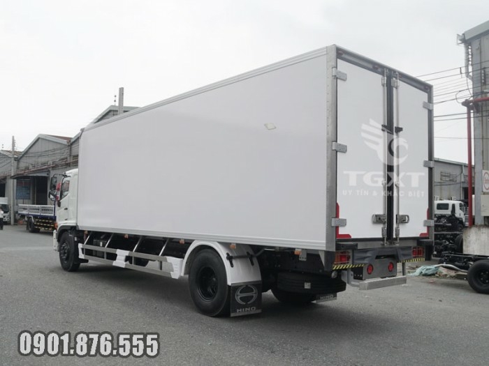 Xe tải Hino FG thùng bảo ôn dài 7m9 hỗ trợ vay cao giao nhanh