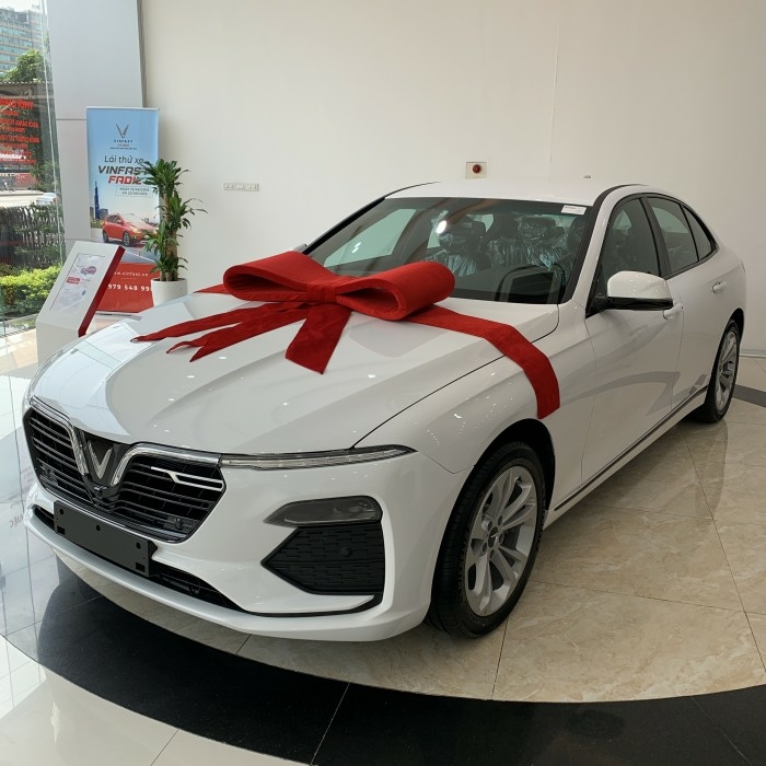 VINFAST LUX A XE SANG GIÁ BÌNH DÂN