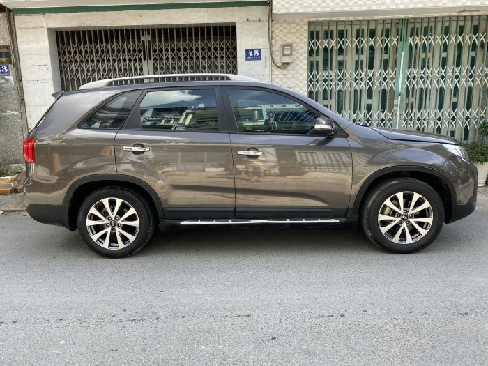 Mình cần bán Kia Sorento GATH nâu tự động 2015 full opstion.
