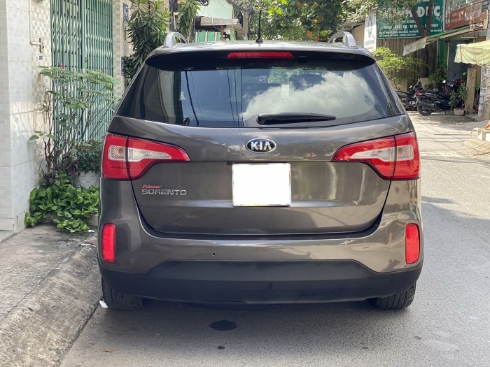 Mình cần bán Kia Sorento GATH nâu tự động 2015 full opstion.