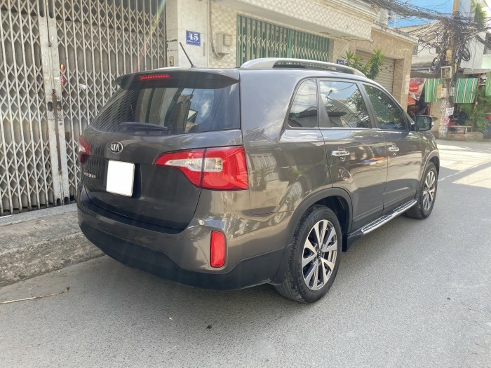 Mình cần bán Kia Sorento GATH nâu tự động 2015 full opstion.