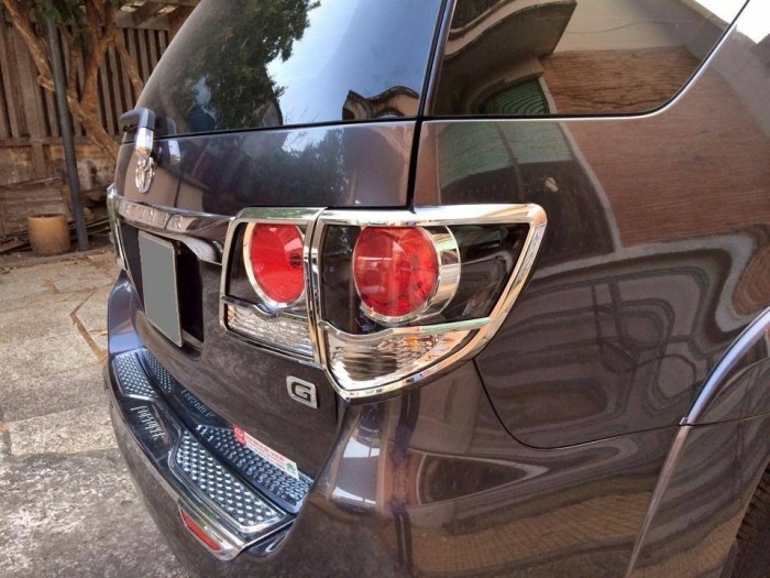 Bán xe Toyota Fortuner 2.5G số sàn 2014 máy dầu, màu xám chì